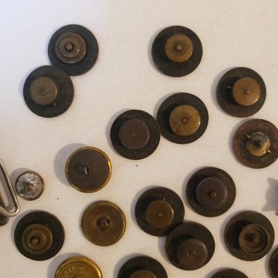 Antique Artillery Collar Disks, WWI Pins, and More (LR-KD)