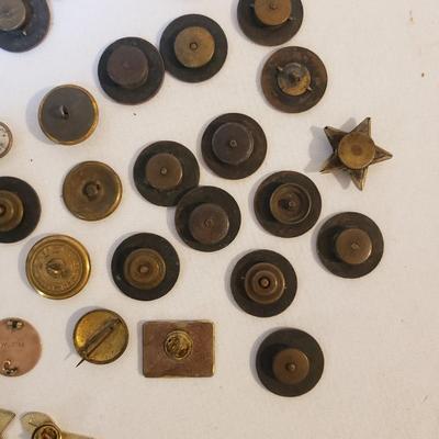 Antique Artillery Collar Disks, WWI Pins, and More (LR-KD)