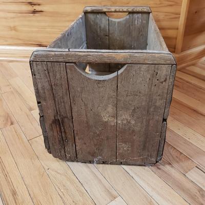 Vintage Wooden Crates (LR-KD)