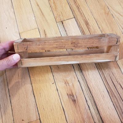 Vintage Wooden Crates (LR-KD)