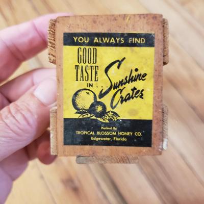 Vintage Wooden Crates (LR-KD)