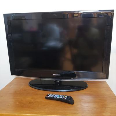 Samsung 32" TV (DR-KD)