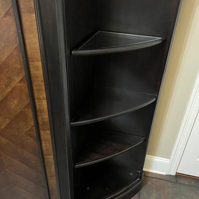 RIVERSIDE FURNITURE ~ Lighted Wooden Double Sliding Doors Media Center ~ *Read Details