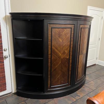 RIVERSIDE FURNITURE ~ Lighted Wooden Double Sliding Doors Media Center ~ *Read Details