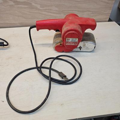 Two Sanders incl. DeWalt & a Crafting Tool (WS-JS)