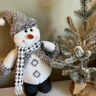 Mixed Christmas Decor Lot