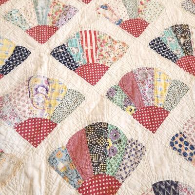 Lot #118 Vintage Handsewn Quilt - Cutter/Project Quilt