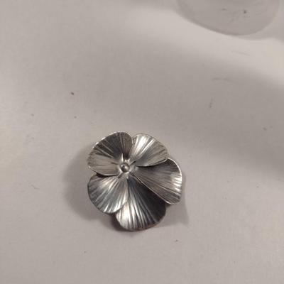 Sterling Silver Dogwood Design Ring and Brooch Set- Total Approx Weight 7 Grams (#276)