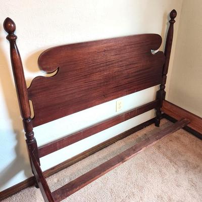 Lot #122 Vintage Bed Frame - Double/Full