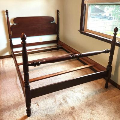 Lot #122 Vintage Bed Frame - Double/Full