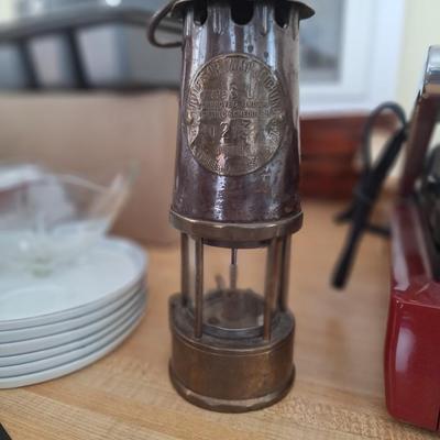 Electrified Vintage Protector LAMP