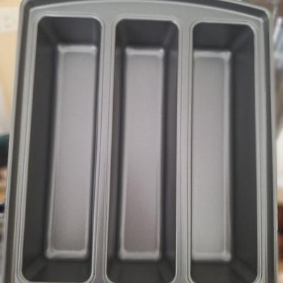 Chicago Metallic loaf pan