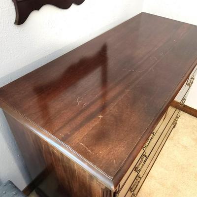 Lot #125 Vintage Dresser - 4 drawer