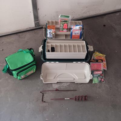 DOUBLE SIDED FOLD OUT TACKLE BOX, 2 FILET KNIVES AND MORE