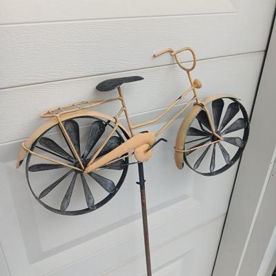 METAL STAKED YELLOW BICYCLE YARD ART W/SPINNING WHEELS