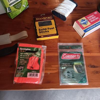 COLEMAN LANTERN AND OTHER OUTDOOR ITEMS