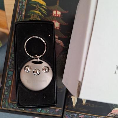 Key Chain Ventana