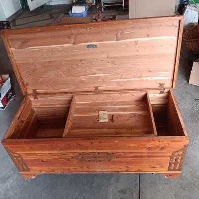 LOCKING CEDAR CHEST WITH BRASS HINGES AND ACCENTS