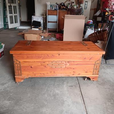 LOCKING CEDAR CHEST WITH BRASS HINGES AND ACCENTS