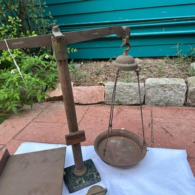 Webb of London Brass & Marble Scale w/ Weights