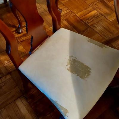 Cherry Wood Dining Room Table w/Six Chairs
