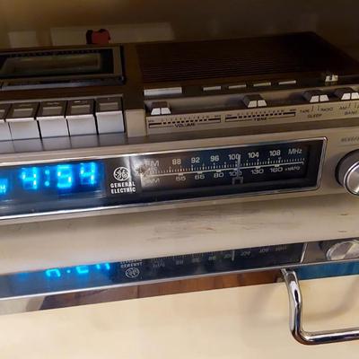 Vintage GE Clock/Radio/Cassette player
