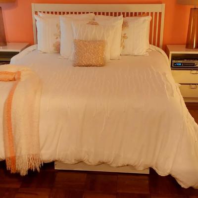 Queen Size Bedroom Set