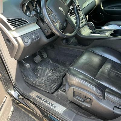2010 Loaded Lincoln MKT SUV