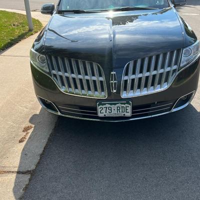 2010 Loaded Lincoln MKT SUV