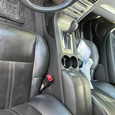 2010 Loaded Lincoln MKT SUV