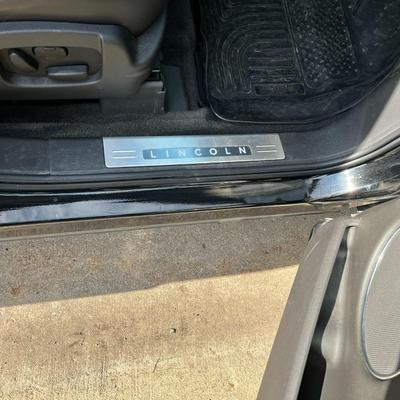 2010 Loaded Lincoln MKT SUV