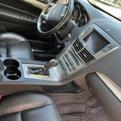 2010 Loaded Lincoln MKT SUV