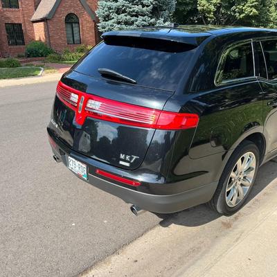 2010 Loaded Lincoln MKT SUV