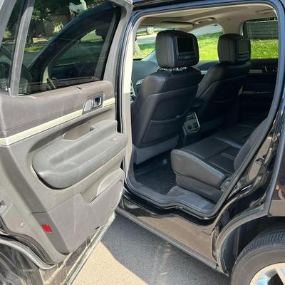 2010 Loaded Lincoln MKT SUV