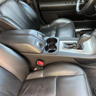 2010 Loaded Lincoln MKT SUV