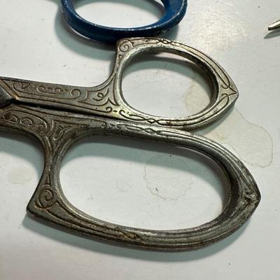 Scissors Lot.