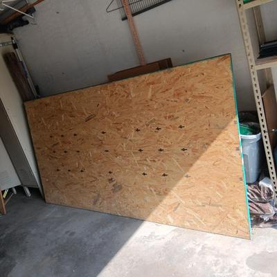 3 FULL PIECES OF OSB/PLYWOOD 7/16 X 8' X 4'