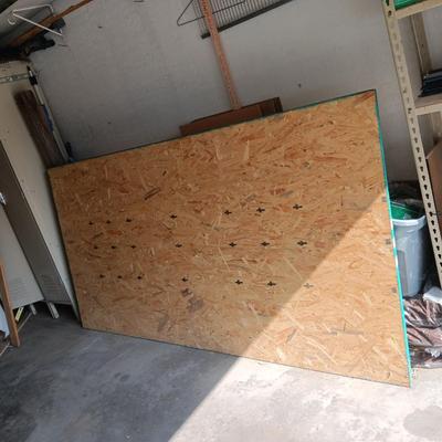 3 FULL PIECES OF OSB/PLYWOOD 7/16 X 8' X 4'