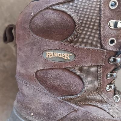 MEN'S BOOTS, WINTER GLOVES AND HATS
