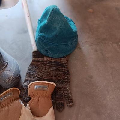 MEN'S BOOTS, WINTER GLOVES AND HATS