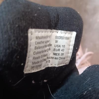 MEN'S BOOTS, WINTER GLOVES AND HATS