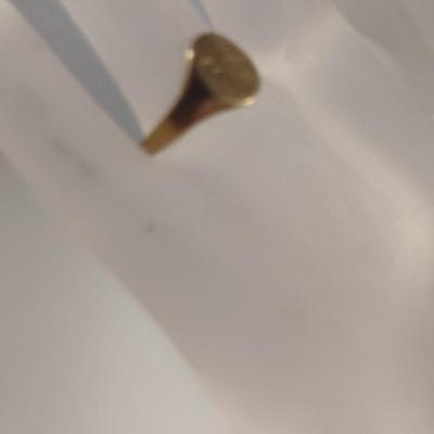 10 Karat Yellow Gold Ring- Approx Weight 2 Grams (#315)