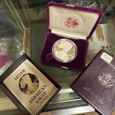 1988 AMERICAN EAGLE 1 Oz silver w/ papers and box