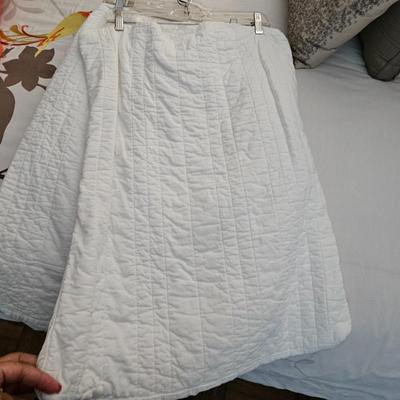 Bedroom Linen Lot (A)
