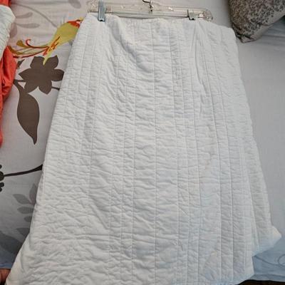 Bedroom Linen Lot (A)