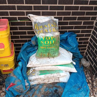 5 SEALED BAGS OF MOUNTAIN COUNTRY TOP SOIL