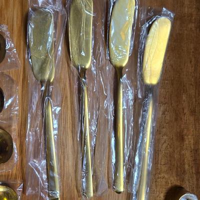 Golden Serving Set