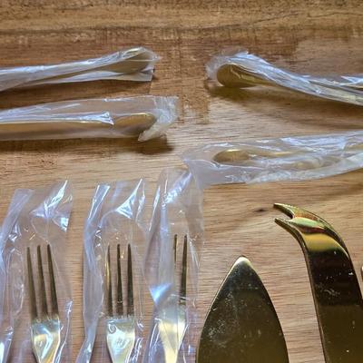 Golden Serving Set