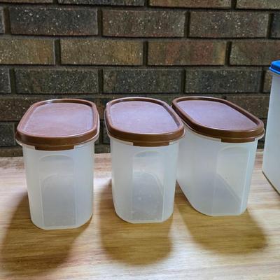 (4) Tupperware Storage Set