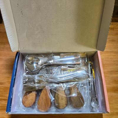 Charcuterie and Snack Serving Ware